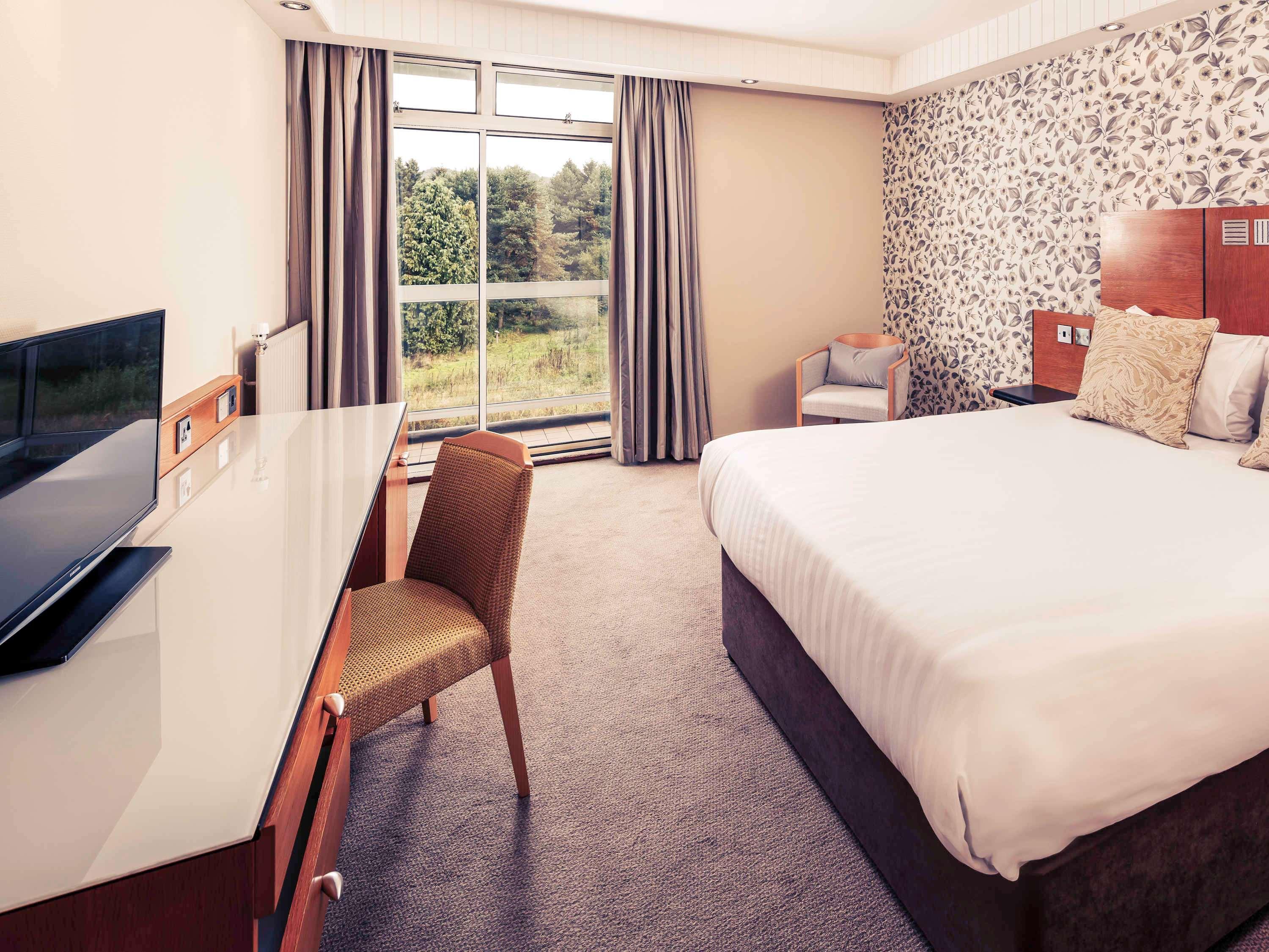Mercure Leeds Parkway Hotel Buitenkant foto