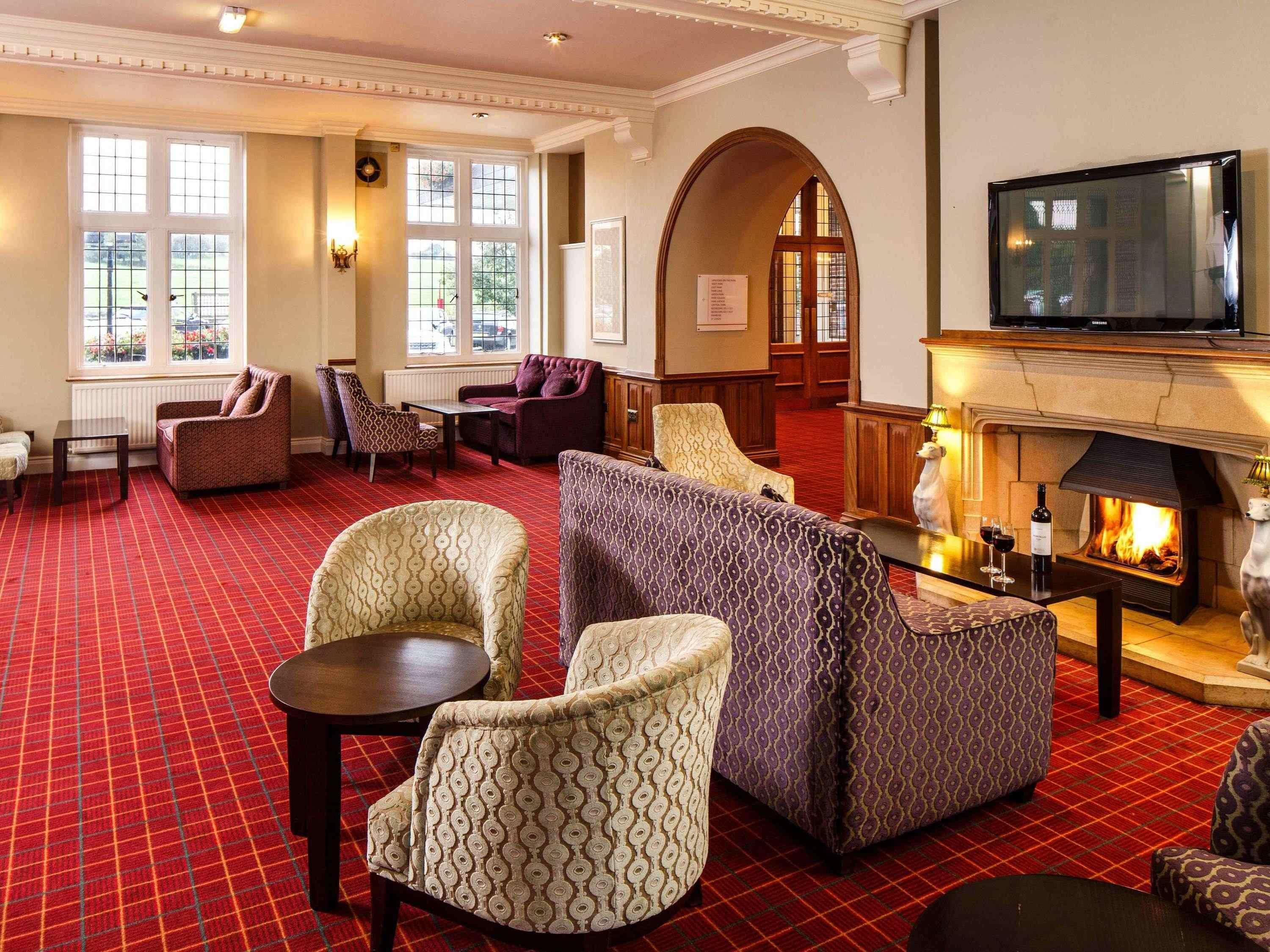 Mercure Leeds Parkway Hotel Buitenkant foto