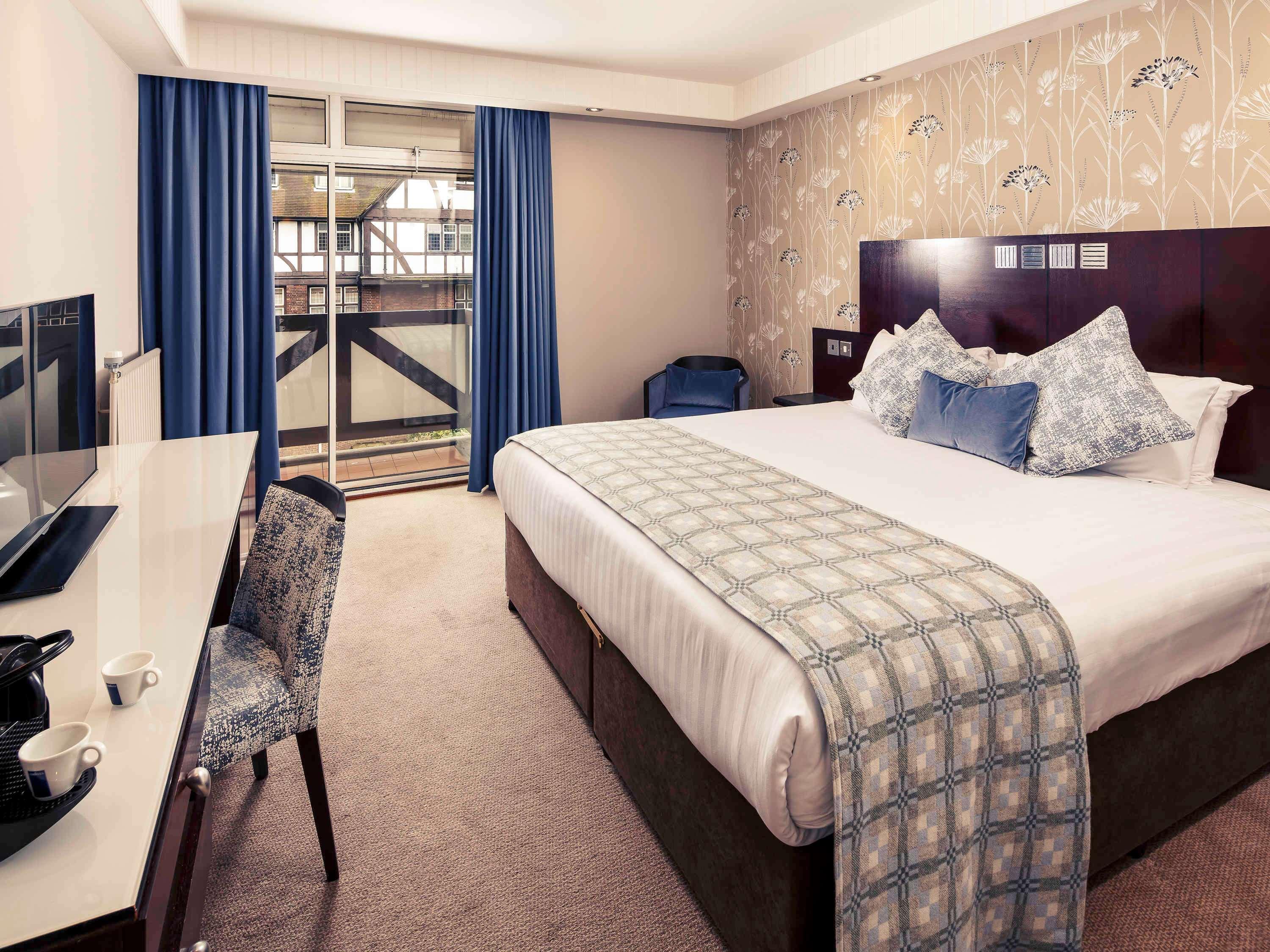 Mercure Leeds Parkway Hotel Buitenkant foto