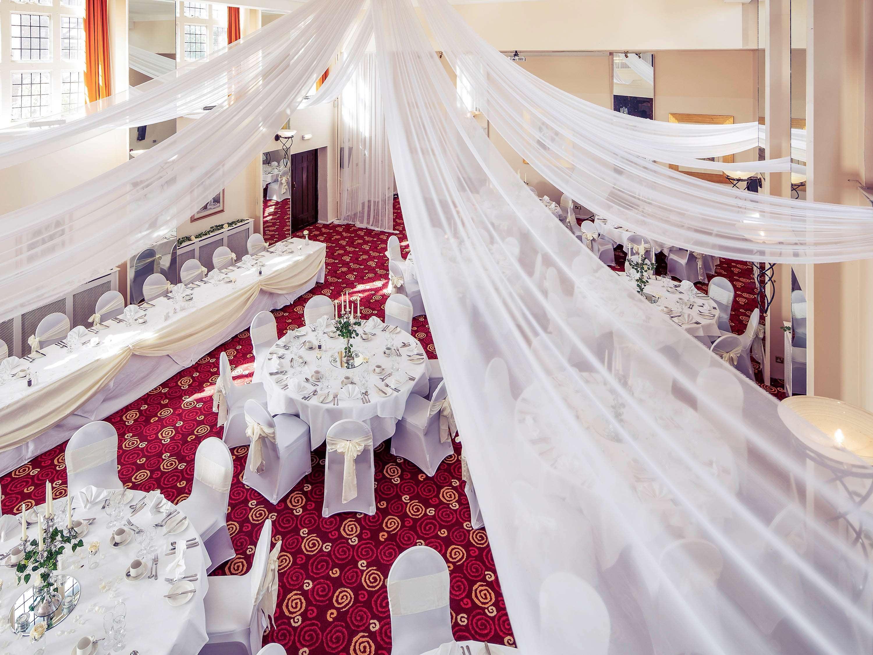 Mercure Leeds Parkway Hotel Buitenkant foto
