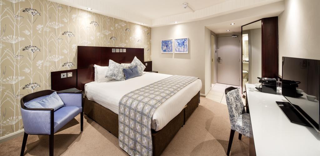 Mercure Leeds Parkway Hotel Buitenkant foto