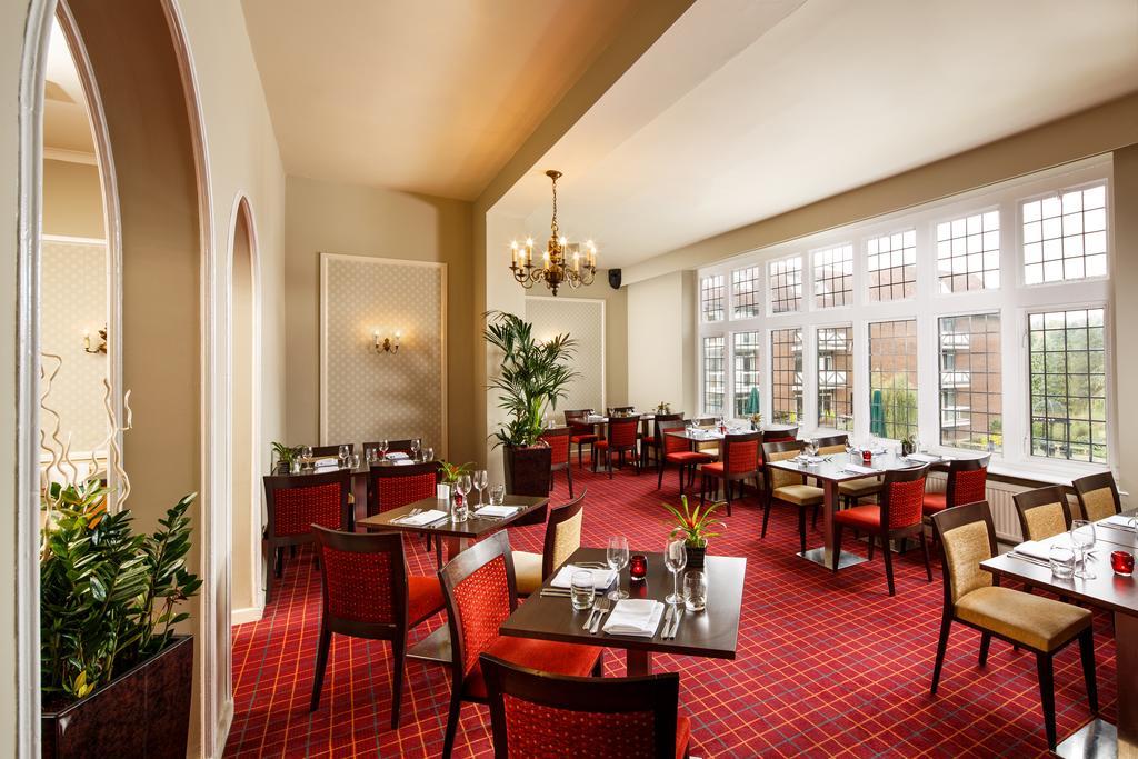 Mercure Leeds Parkway Hotel Buitenkant foto