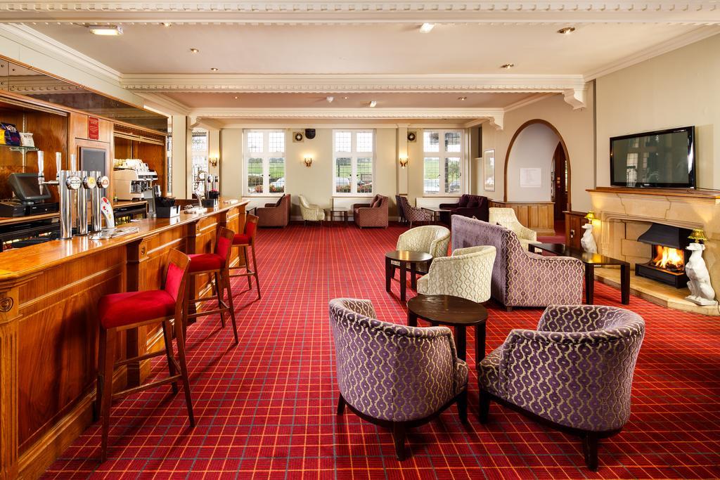 Mercure Leeds Parkway Hotel Buitenkant foto